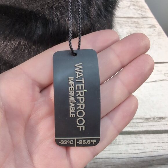 Manitobah Mukluks Waterproof Black Fur Suede Winter Boots – Women’s Size 7 - Picture 8 of 10